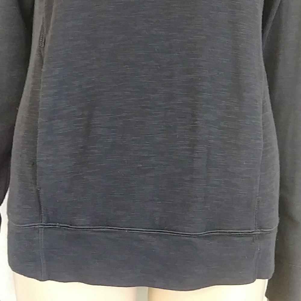 [Lululemon] Black Ultra Lightweight Hoodie 6 - Picture 2 of 6